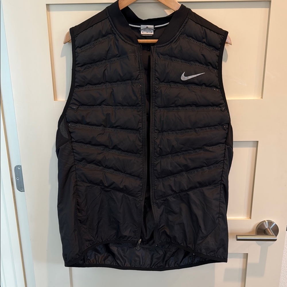 Nike Men's Black Quilted Vest